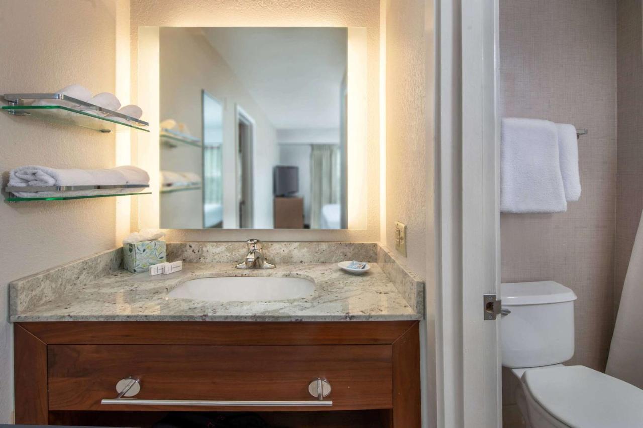 One Bedroom Suite Queen