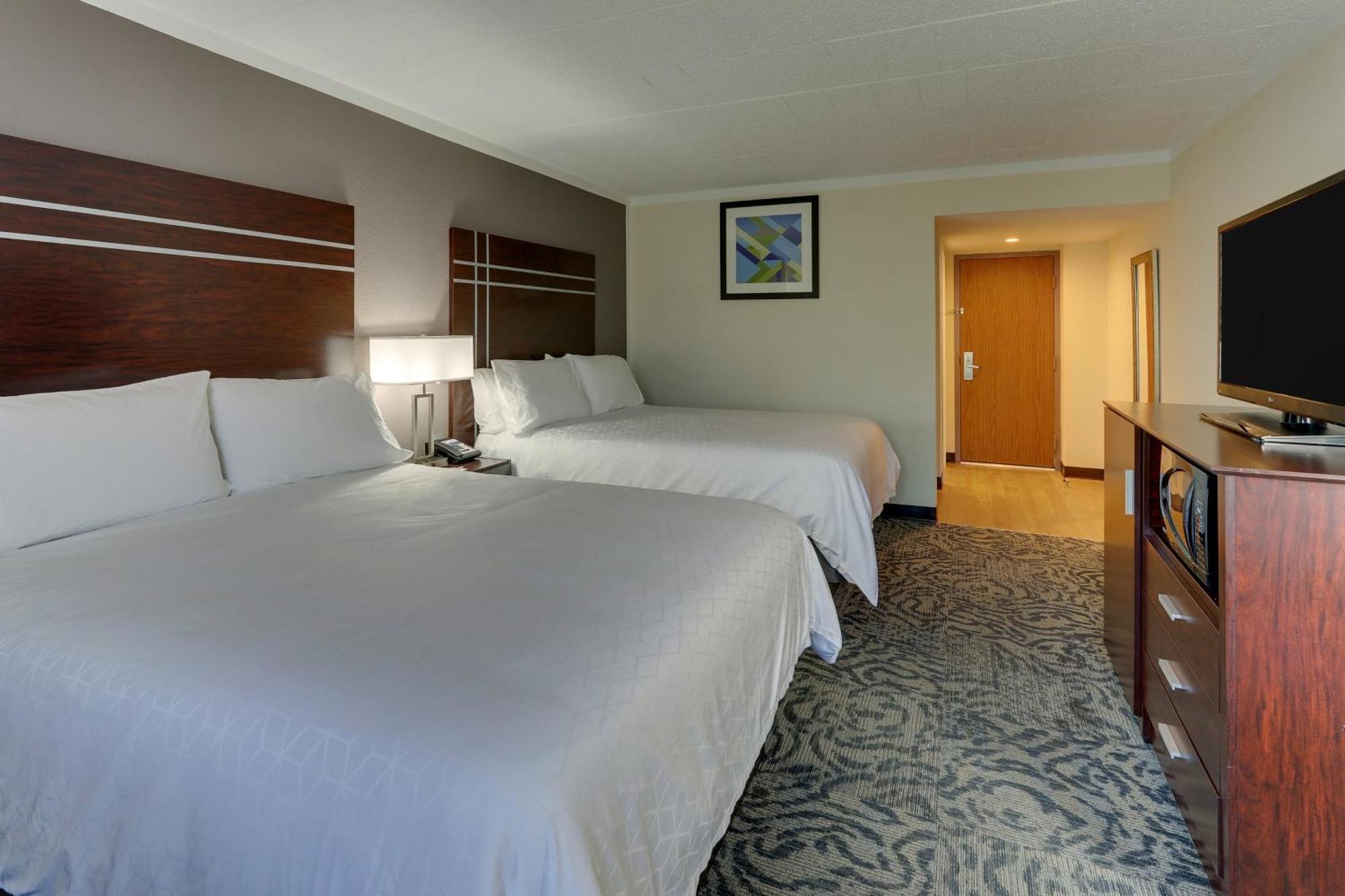Standard Room Two Queen Beds
