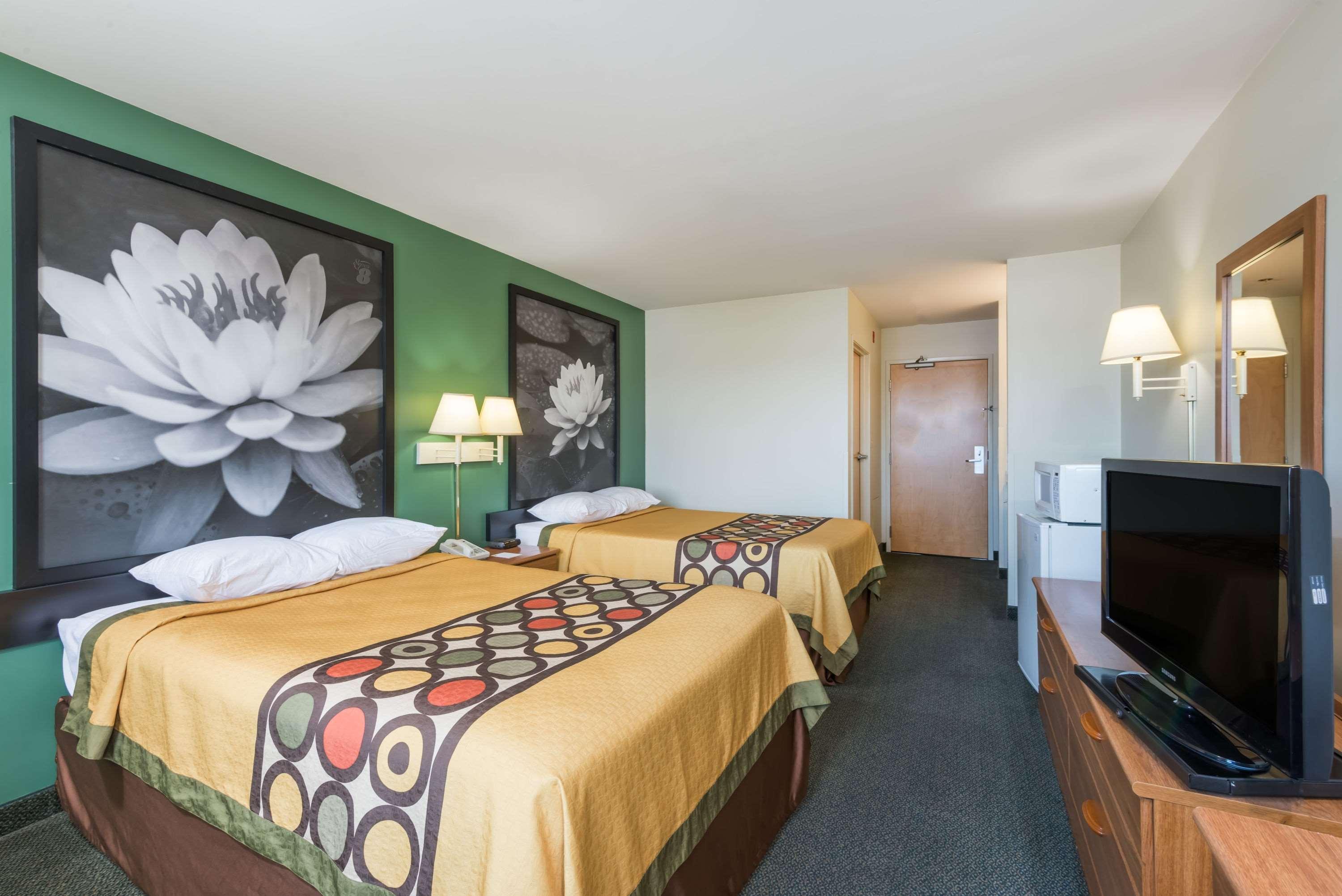 Double Room Two Double Beds Non-Smoking