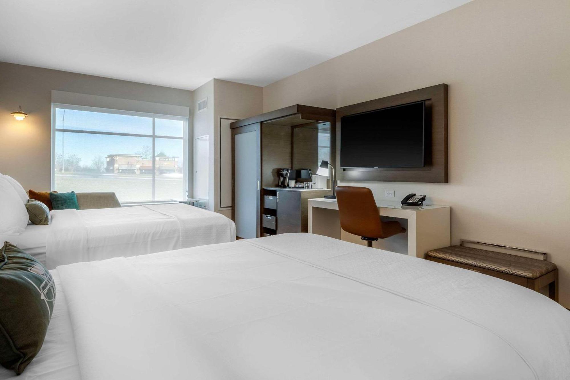 Queen Room Two Queen Beds Accessible or Non-Smoking