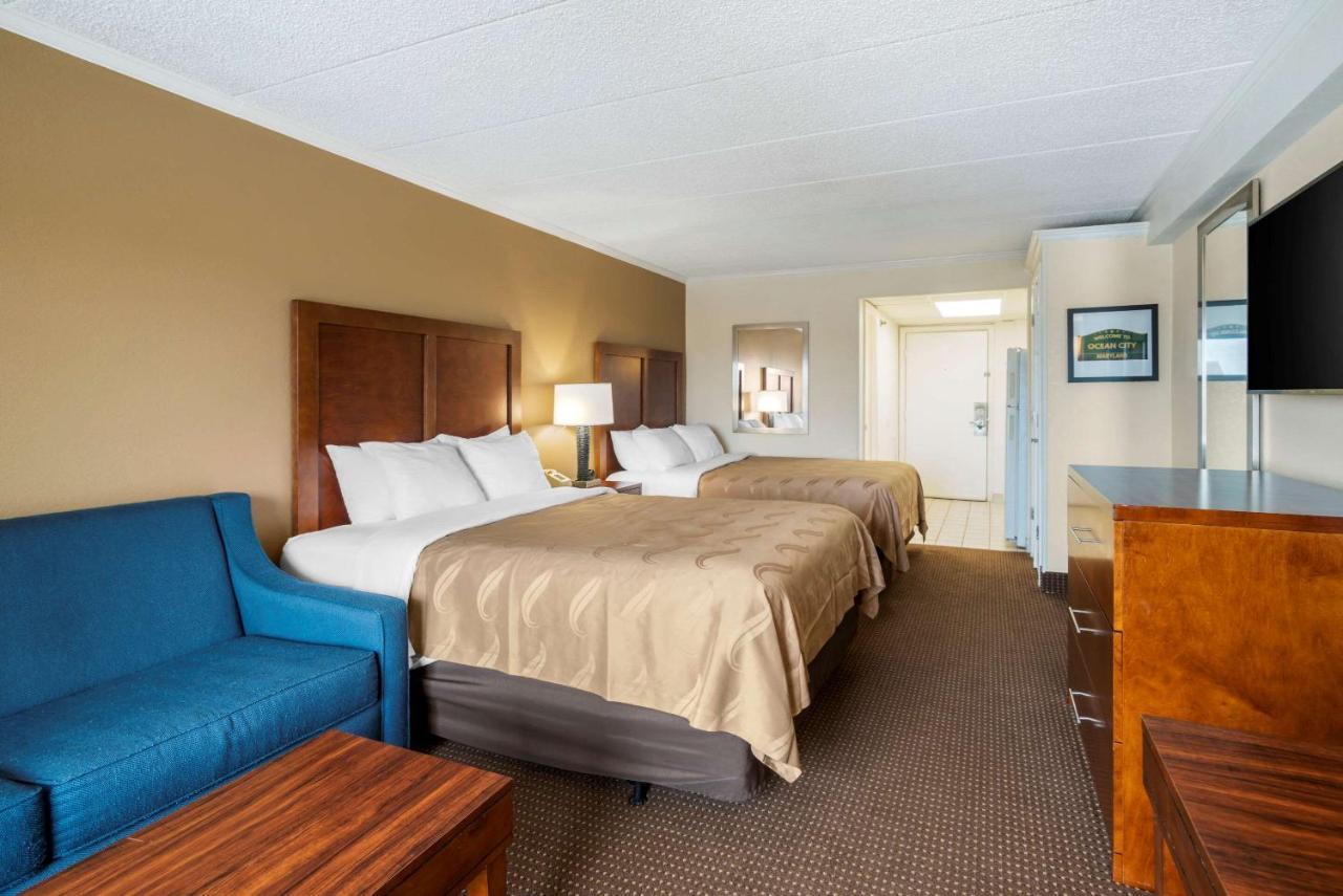 Efficiency Queen Room Two Queen Beds Non-Smoking
