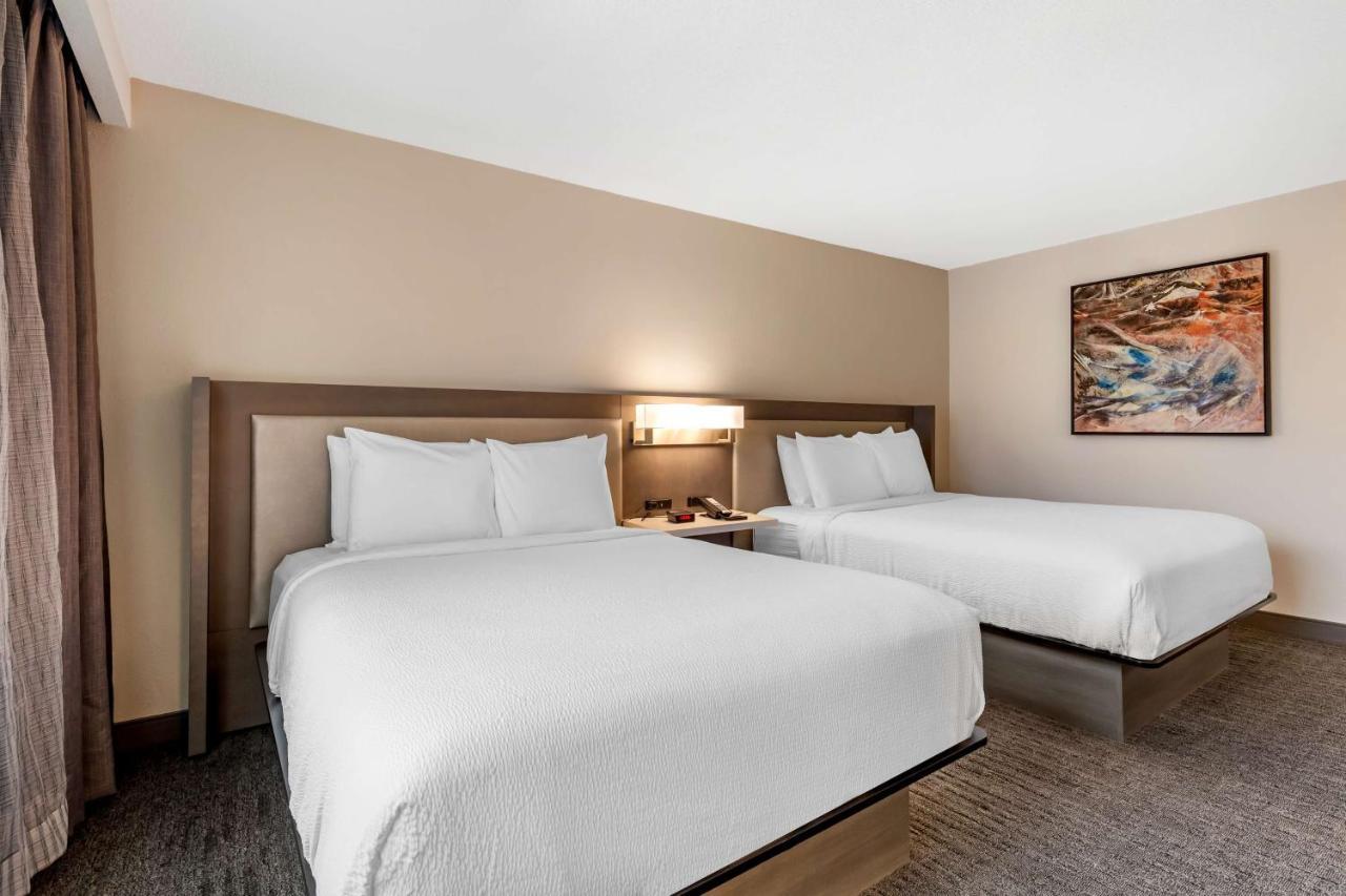 Queen Room Two Queen Beds