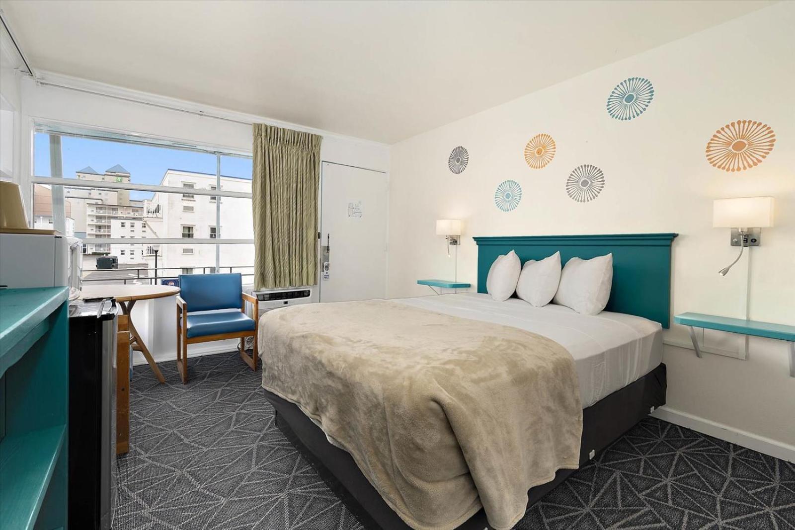 Queen Room Partial Ocean View