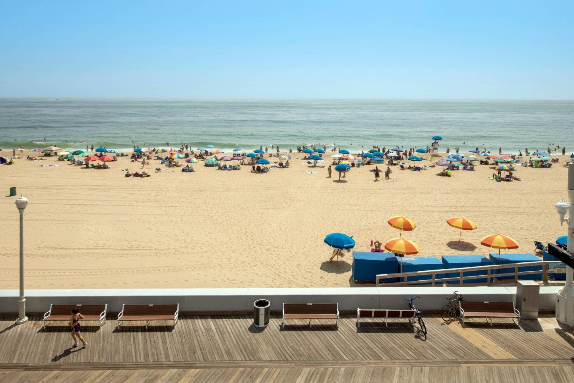 Queen Room Two Queen Beds Oceanfront View Balcony