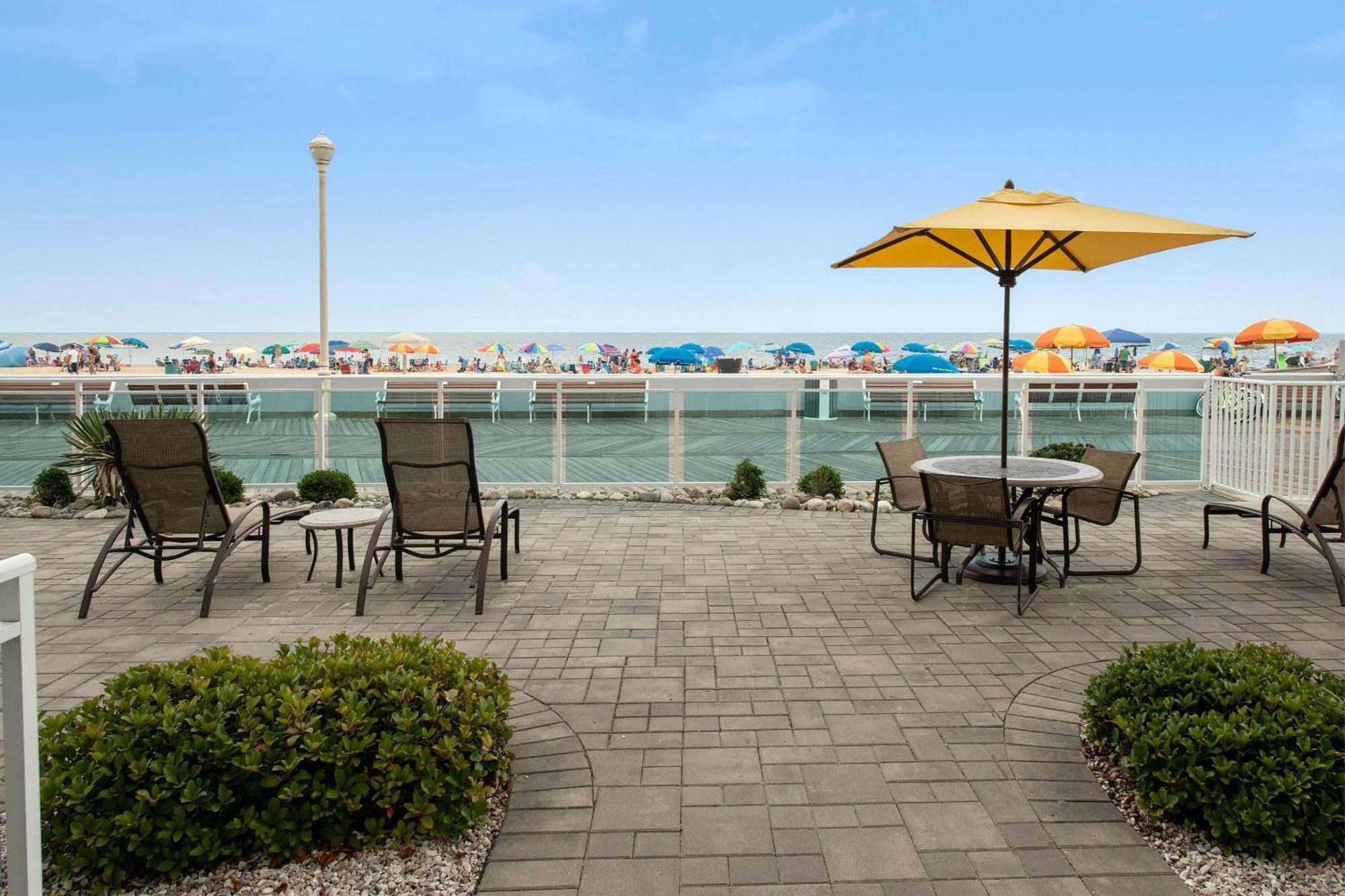Queen Room Two Queen Beds Oceanfront View Ground Floor Private Patio