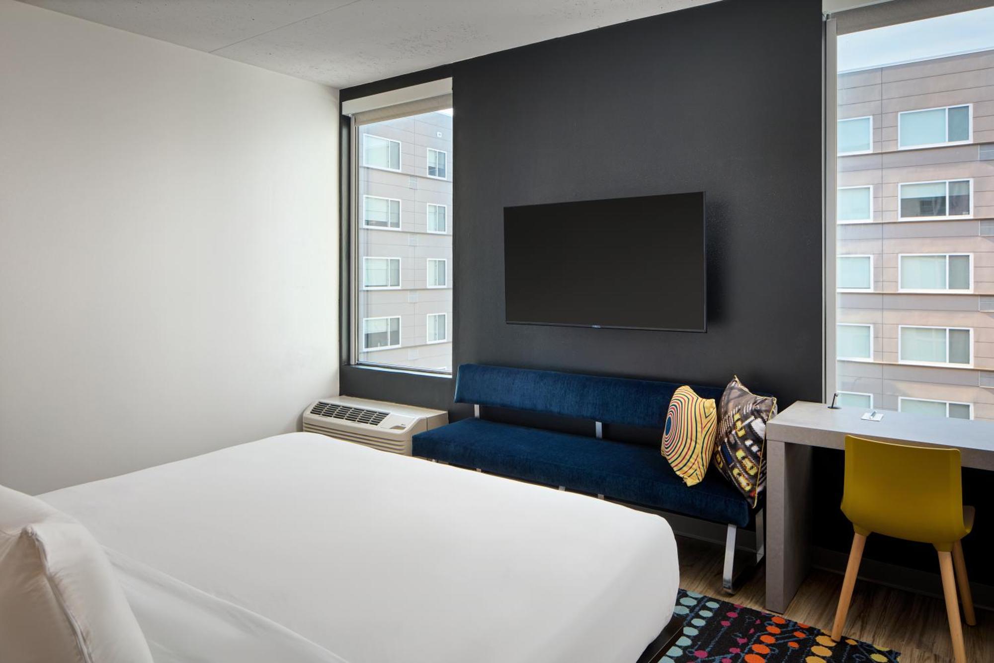 Guest Room 1 King