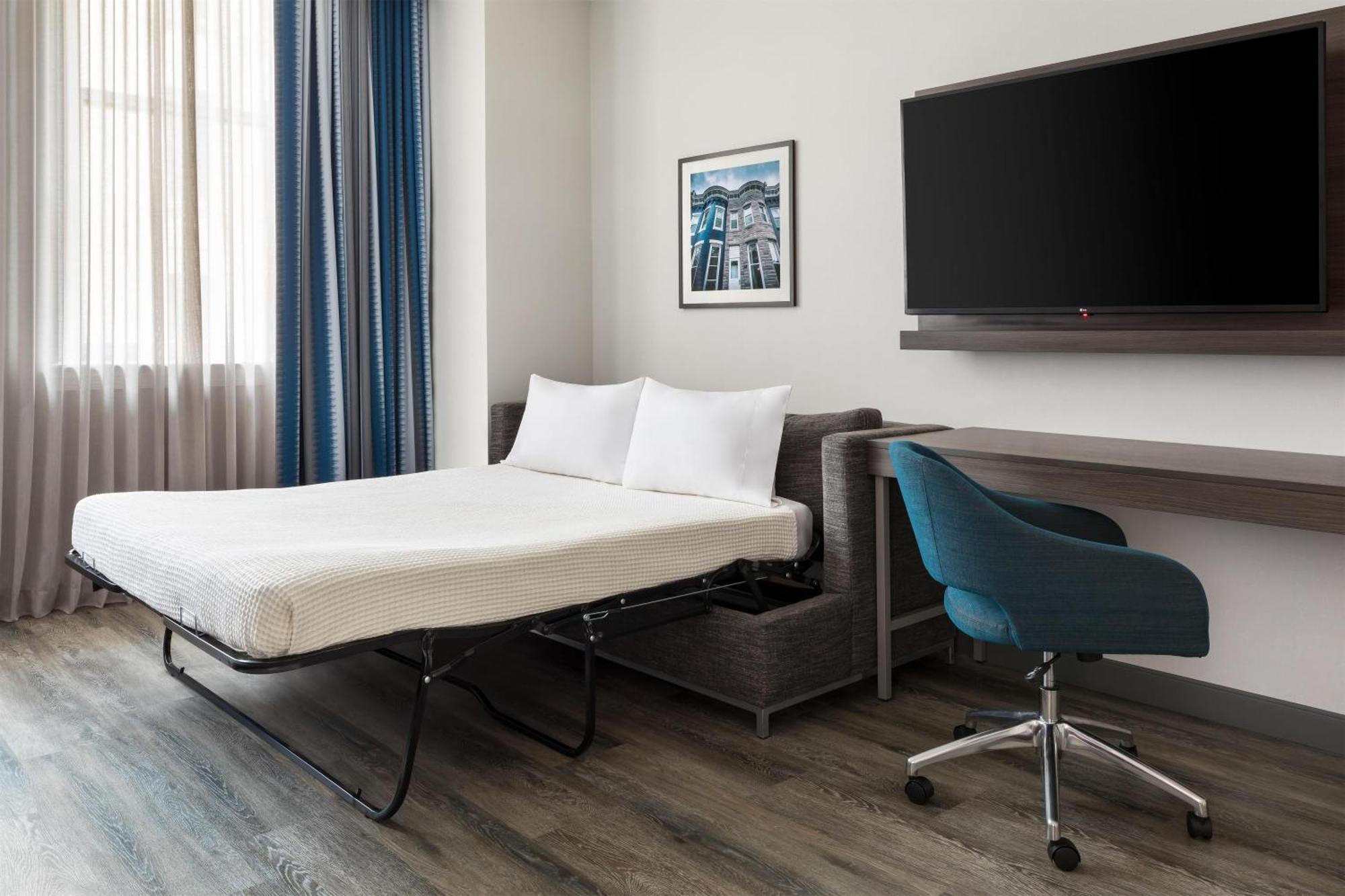 King Studio Suite Sofa Bed Non-Smoking