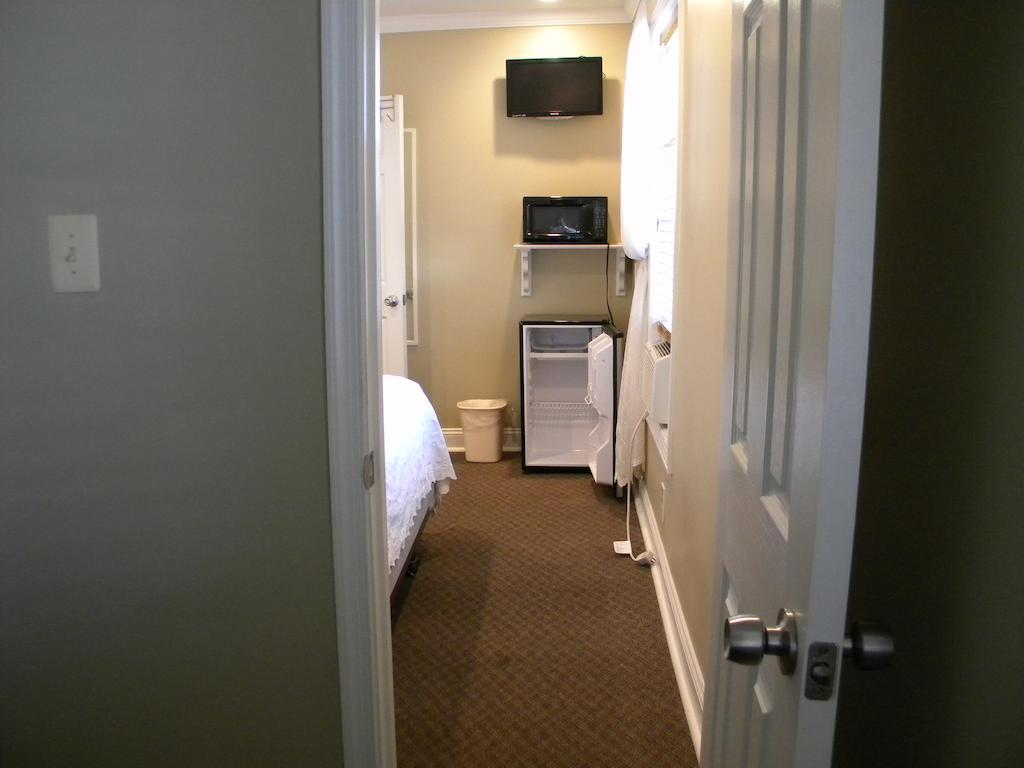 Queen Room Two Queen Beds