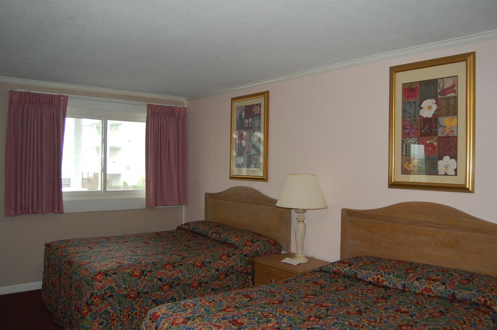 Double Room Two Double Beds Non-Smoking