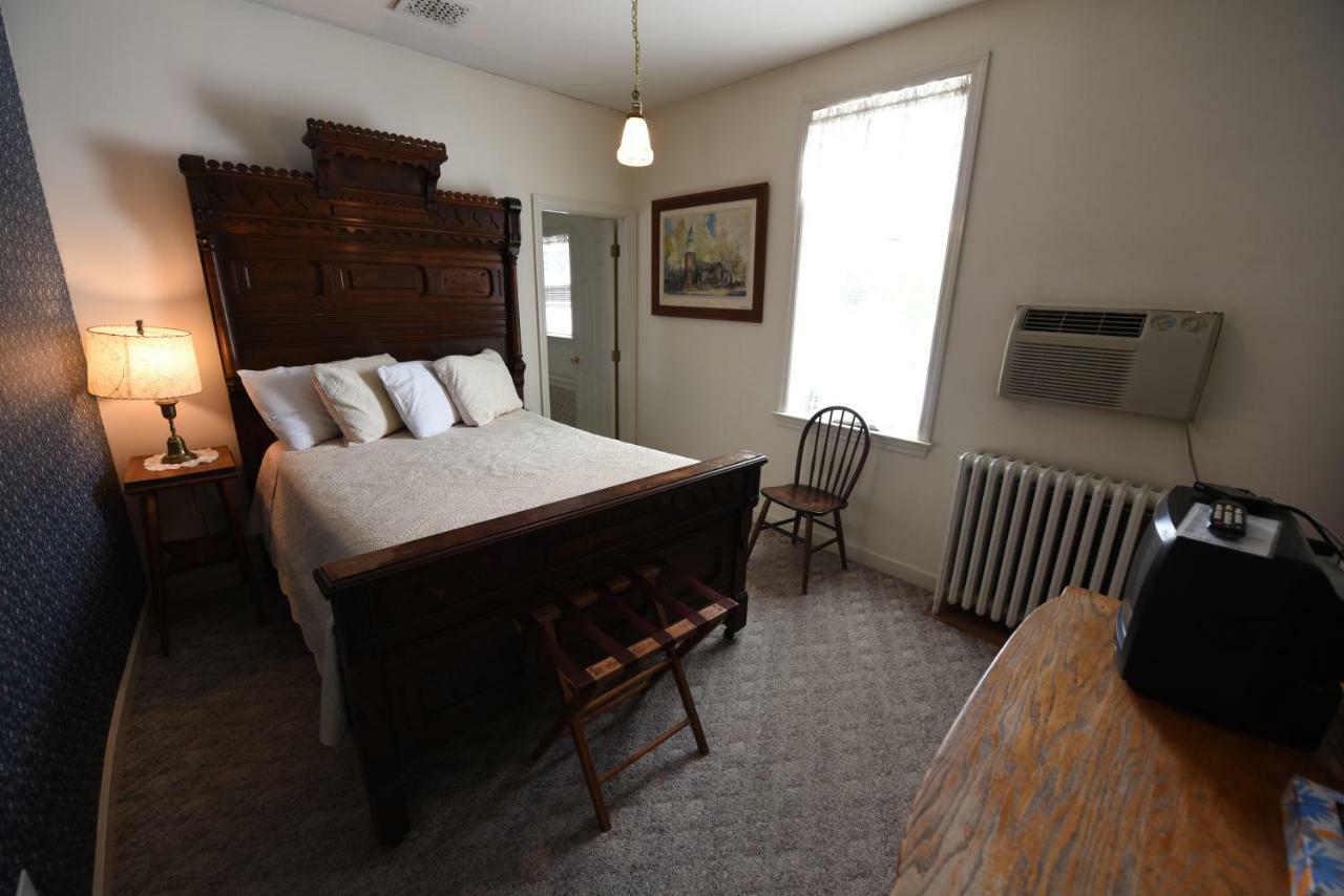 Deluxe Double Room Bath