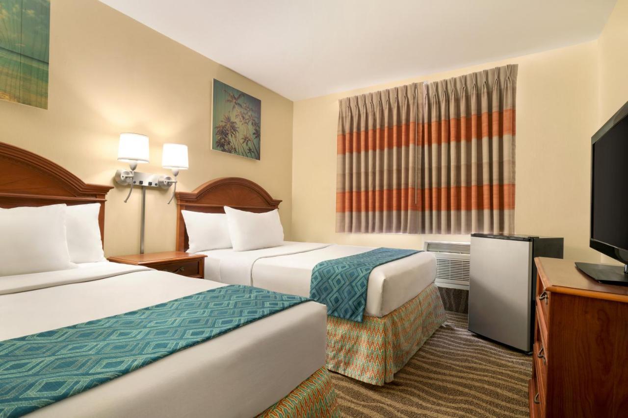 Side View Room w or 2 Double Beds Non Smoking