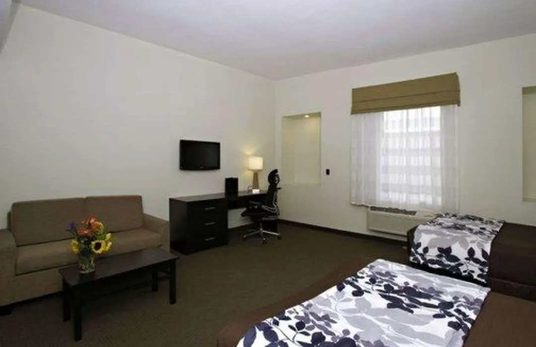 Sleep Inn & Suites Downtown Inner Harbor-1