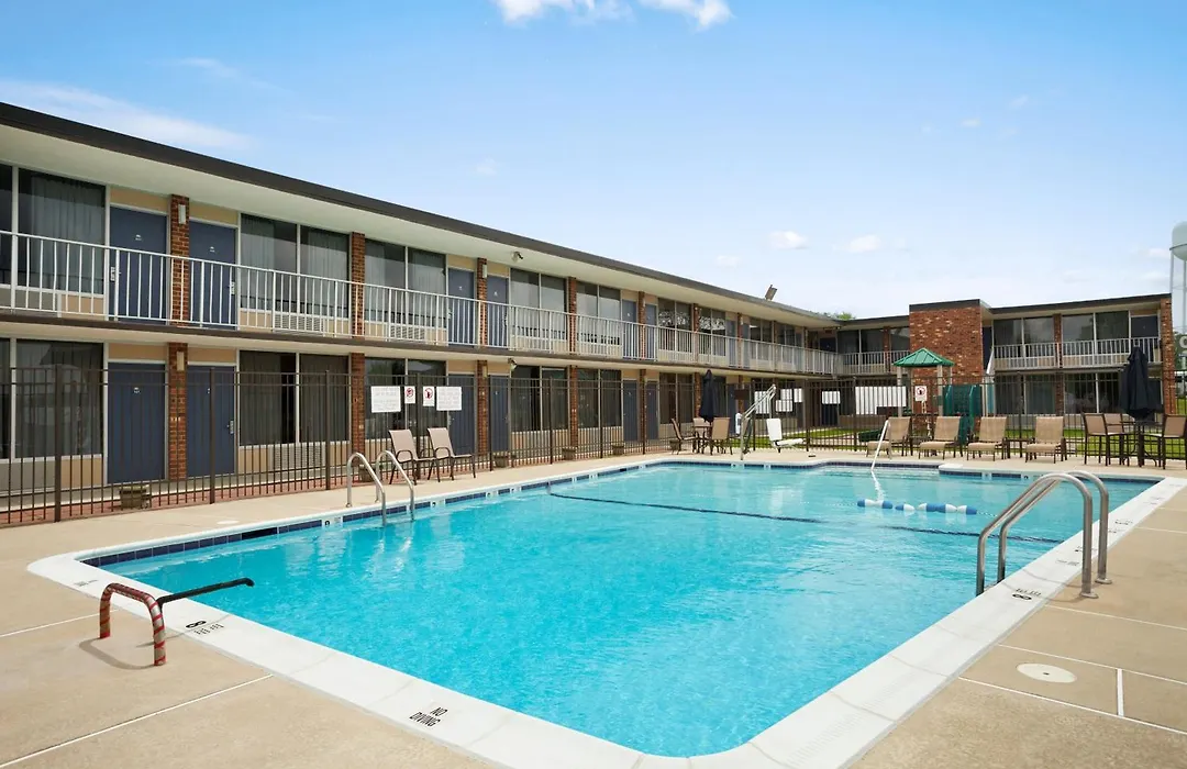 Days Inn Of Frederick By Wyndham-1