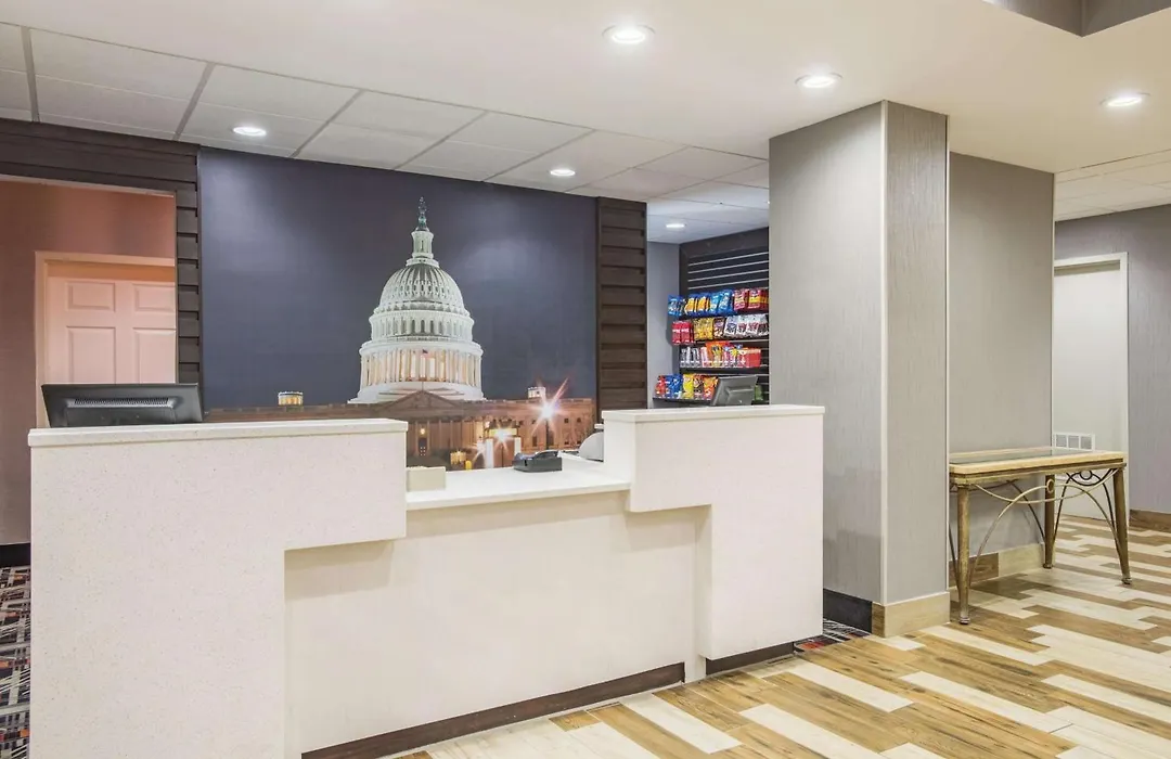 La Quinta Inn & Suites By Wyndham Dc Metro Capital Beltway-1