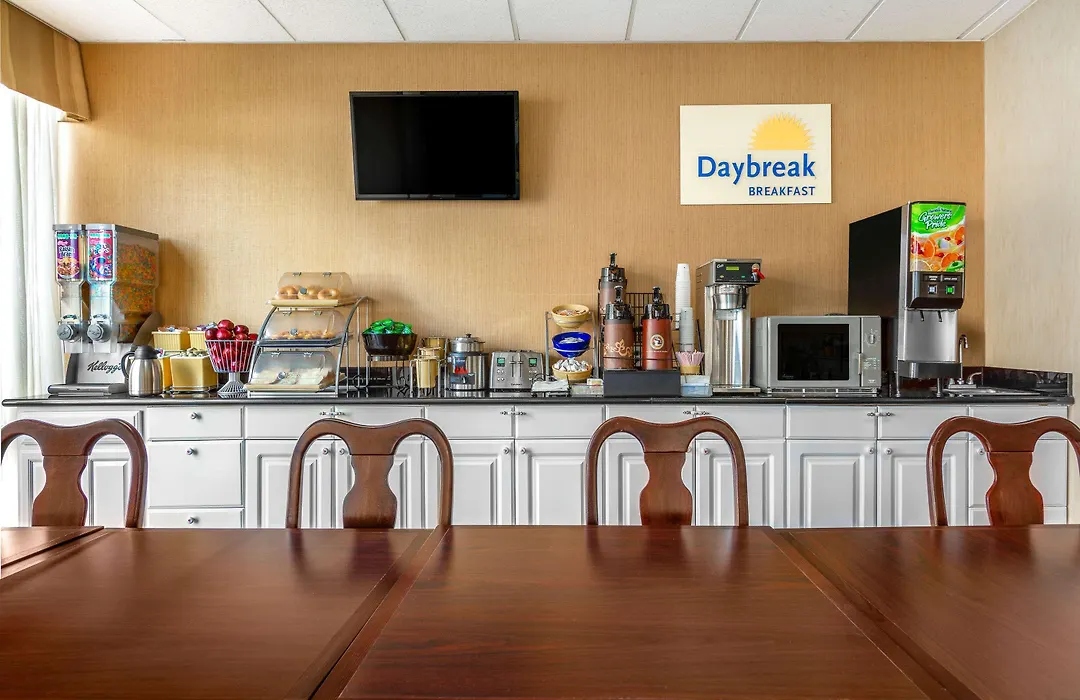 Days Inn By Wyndham College Park-1