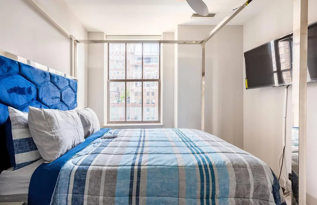 Luxury Inner Harbor Apartment-1