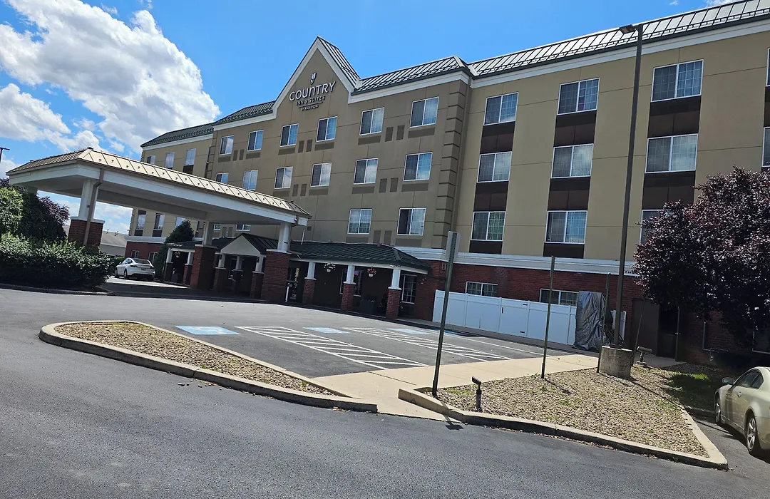 Country Inn & Suites By Radisson, Hagerstown, Md-1