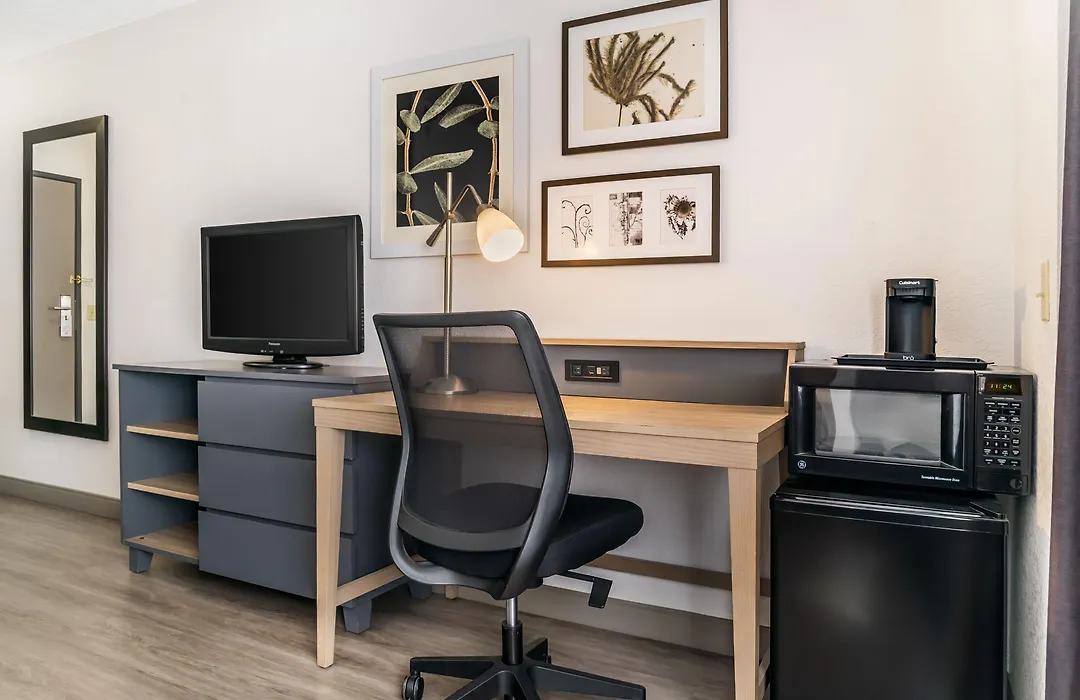 Country Inn & Suites By Radisson, Frederick, Md-1