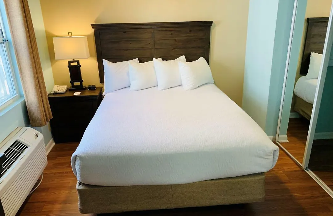 Beach Plaza Hotel-1