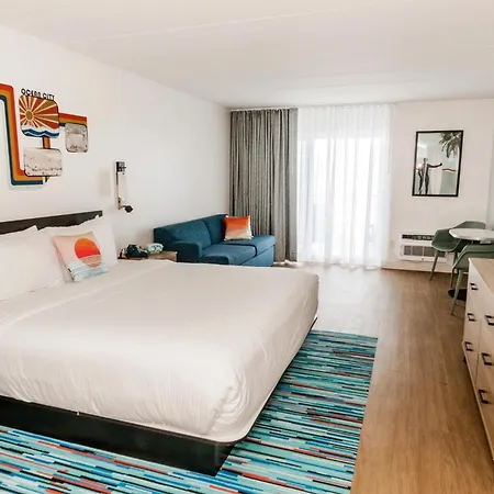 Sealoft Oceanfront Hotel-2