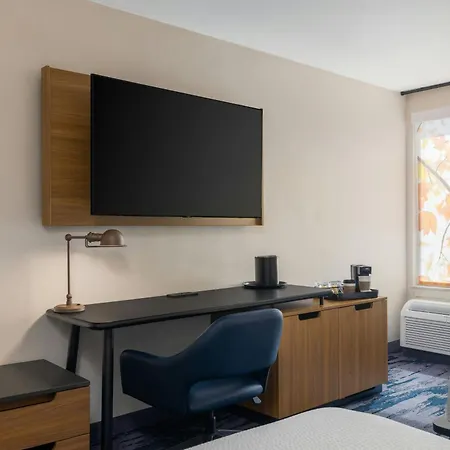 Fairfield By Marriott Inn & Suites Clinton-3