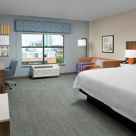 Hampton Inn Baltimore-Downtown-Convention Center-3