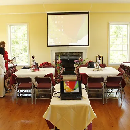 The Victorian-Candle Bed & Breakfast-2